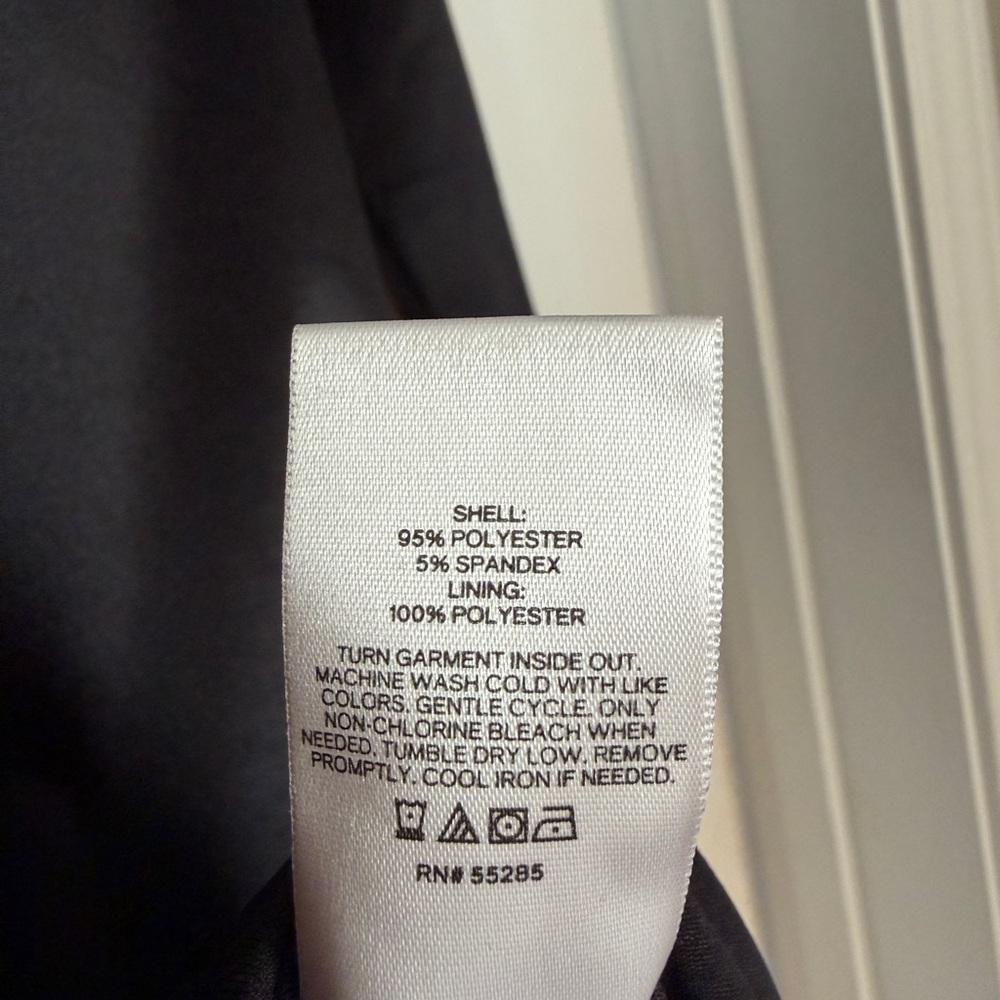 Elegant Black Twist-Front Long Sleeve Satin Dress - Picture 7 of 7